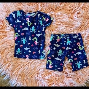Girls size 4 mermaid 2 piece PJs